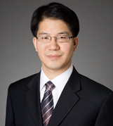Robin J. Baik photo